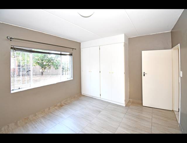 2 BEDROOM APARTMENT FOR SALE IN BLOUBOSRAND